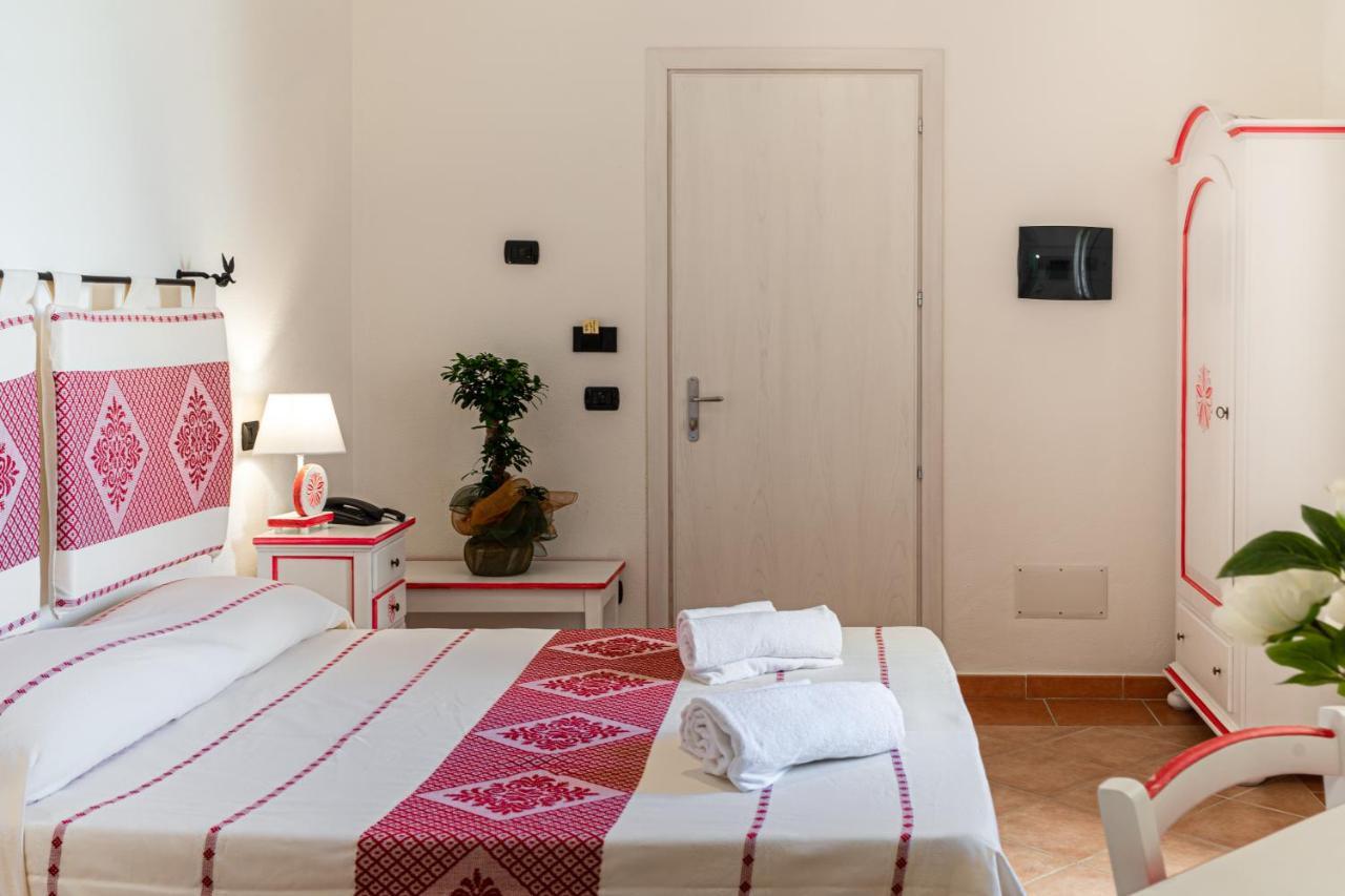 Hotel Trinita Dei Corsari Торе Дей Корсари Екстериор снимка
